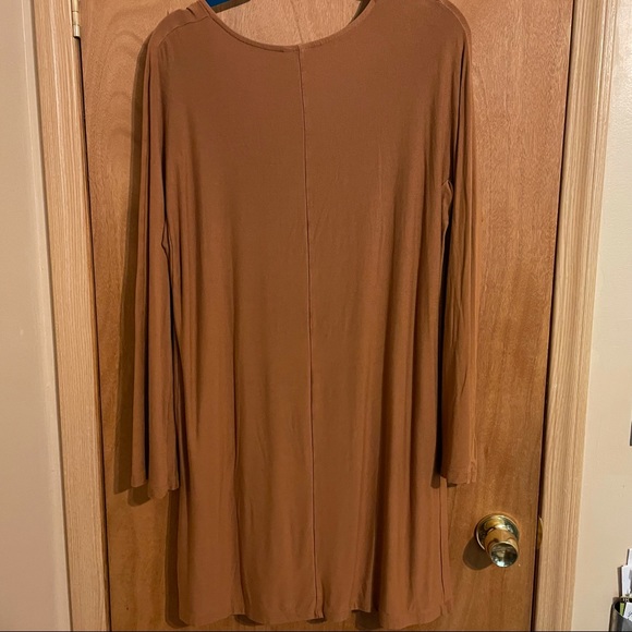 ASOS Cape Sleeve Dress - Picture 3 of 3